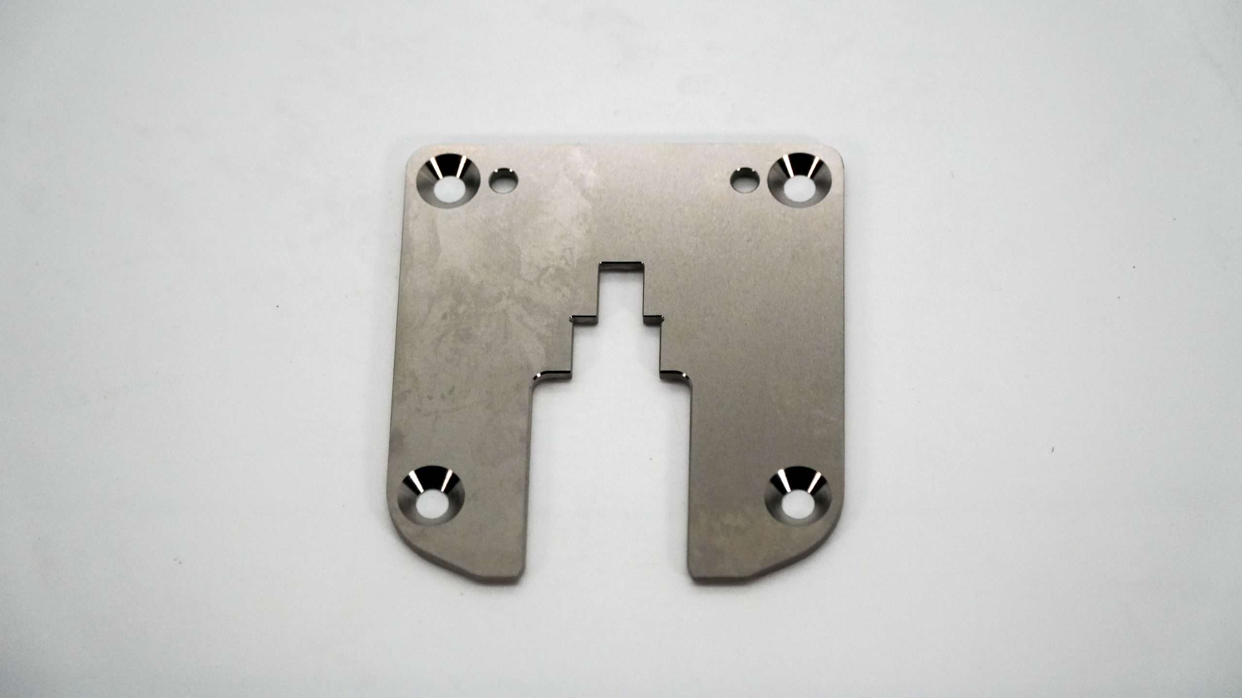 Flat machined plate